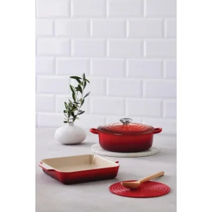 Set Cocotte 24 Cm, Plat à Gratin 23 Cm Et Dessous De Plat Cerise Le Creuset soldes magasin 6